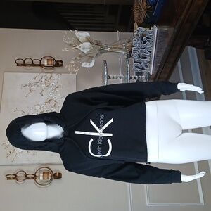 Calvin Klein Women's Black Cropped Long Sleeves Hoodie Sweatshirt. Size M